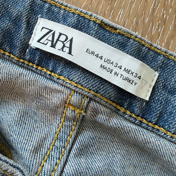 Zara Men’s Distressed Slim Fit Jeans Size 34 Light Wash Ripped Denim - Picture 4 of 5